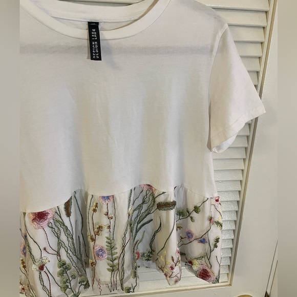 Design Lab by Lord & Taylor | White Floral Peplum Top Size: L - Picture 5 of 5